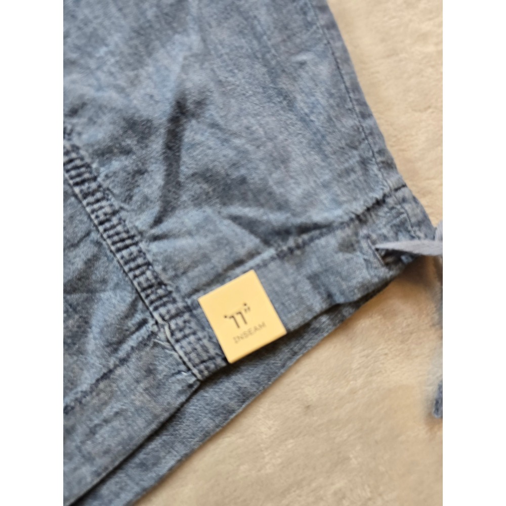 St. John's Bay Bermuda Shorts Womens 14 Blue Cotton Mid Rise Cargo Chambray NEW - Picture 5 of 7
